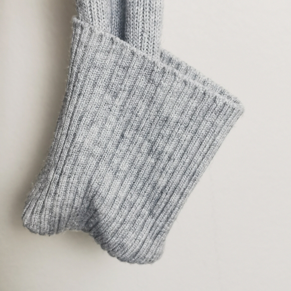 Portmans Knit Sweater sz M Long sleeve Merino Wool Grey black contrast button - Picture 9 of 9